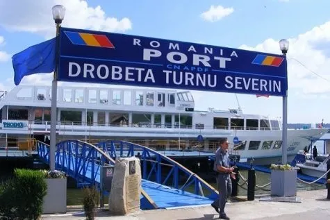 EFORTURI PENTRU PRELUAREA PORTULUI  DROBETA