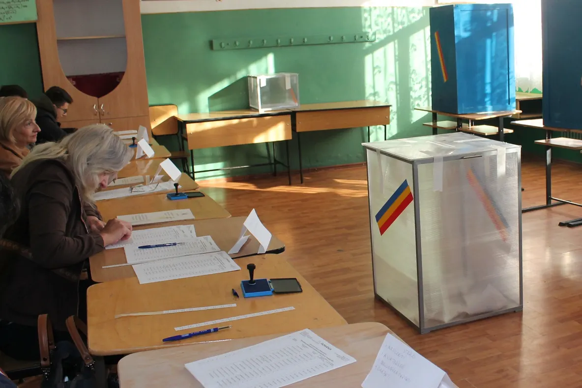 MEHEDINȚI: ÎN 11 SECȚII DE VOTARE NU A VENIT NIMENI LA VOT