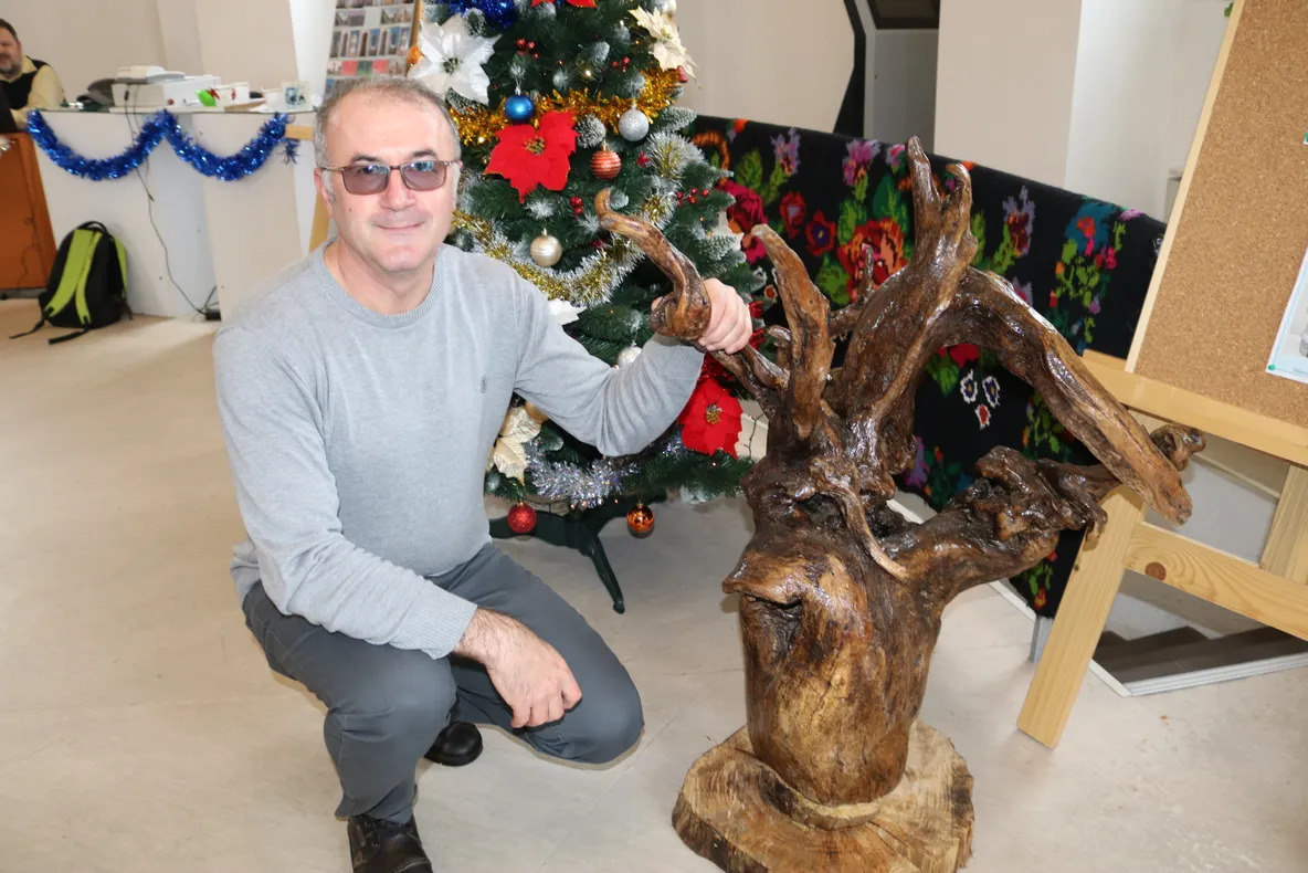 Ultima expoziție a artistului Mugurel Onofrei, scoasă la vânzare în scop caritabil