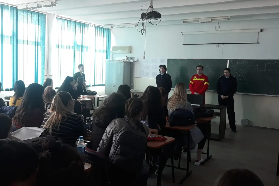Campania “Salvator din pasiune”,  în liceele din Drobeta Turnu Severin