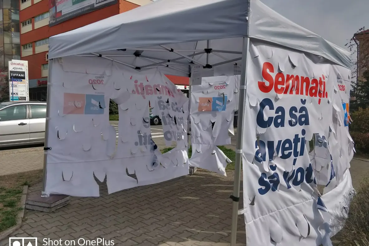 Cortul de campanie al Alianței 2020 USR PLUS Mehedinți a fost vandalizat