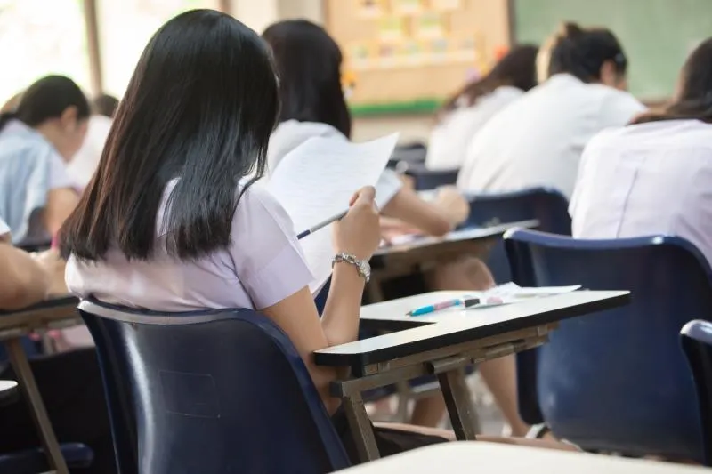 PESTE 4.000 DE ELEVI AU SIMULAT EVALUAREA NAȚIONALĂ ÎN MEHEDINȚI