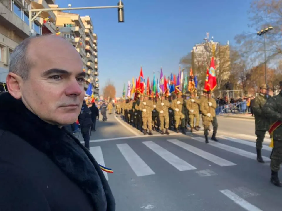 Rareș Bogdan: „Eu am învățat că în democrație, hoții stau la pușcărie, nici în Parlament, nici în Guvern”