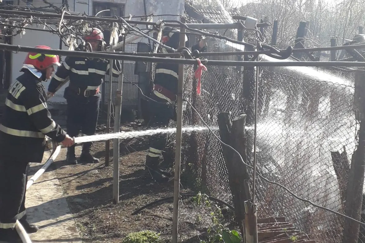 Incendii pe bandă rulantă în Mehedinți
