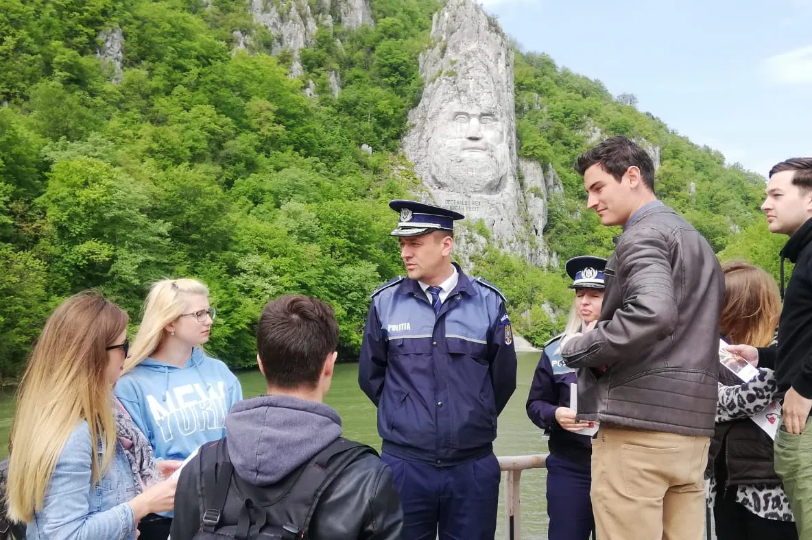 Campanie de prevenire în Clisura Dunării. Cum să vă feriți de hoți, de sărbători