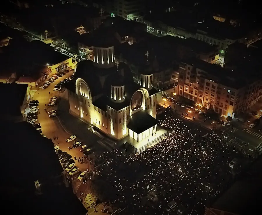 Mii de credincioși la slujba Înviere în bisericile din Turnu Severin