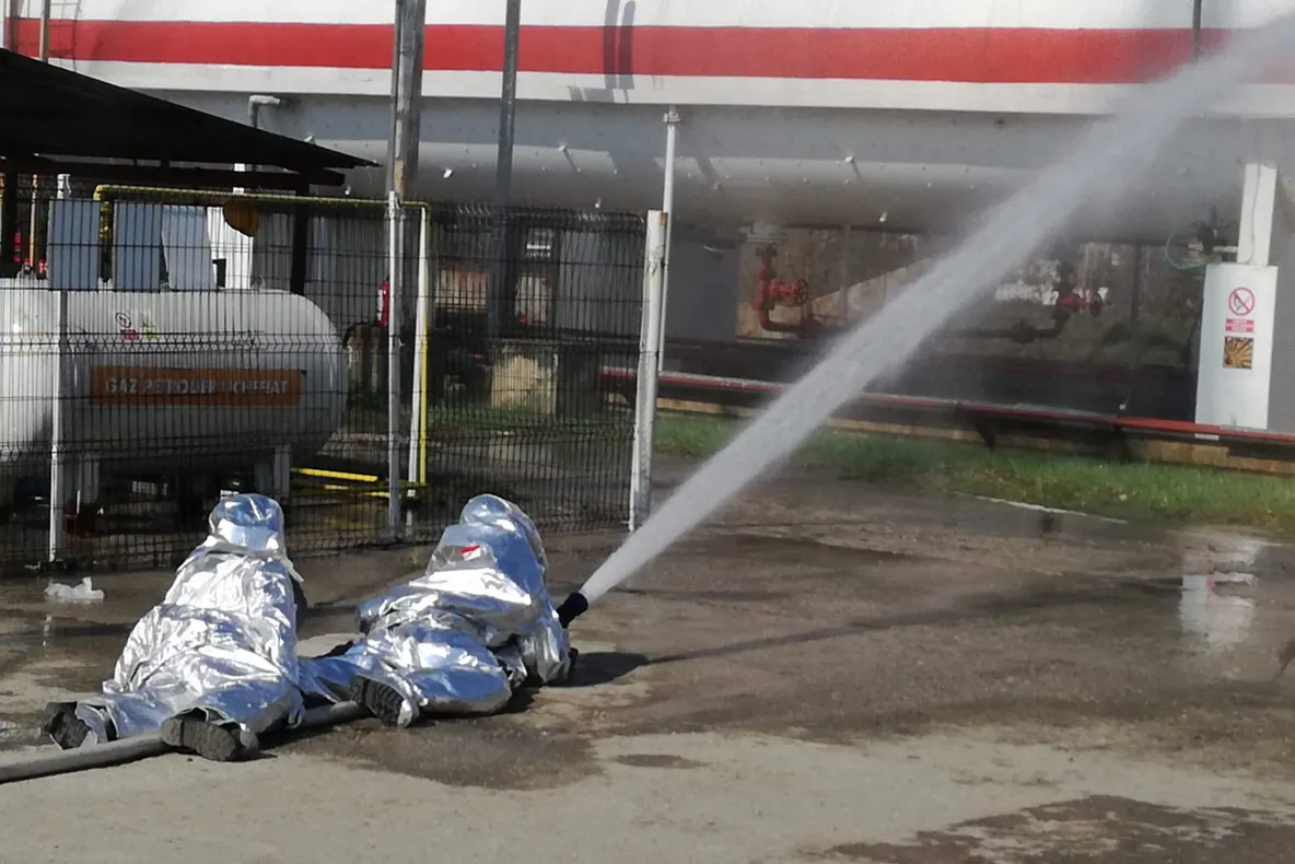 Simulare de explozie urmată de incendiu la un operator economic din Şimian