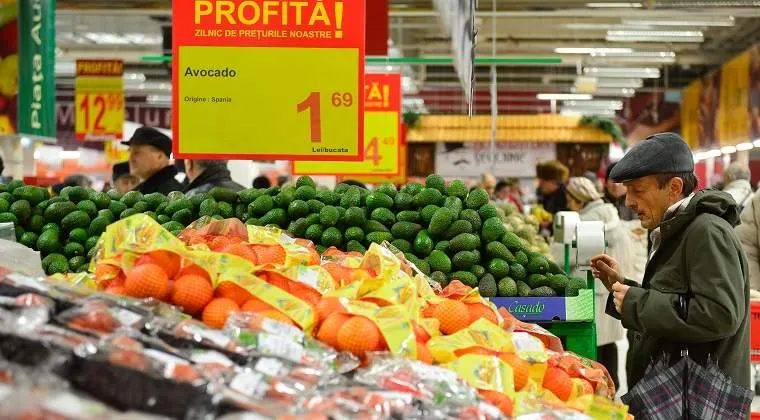 EURES: 100 locuri de muncă la cules de fructe în Spania