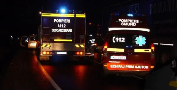 Au sărit în ajutorul unei femei lovite de o mașină