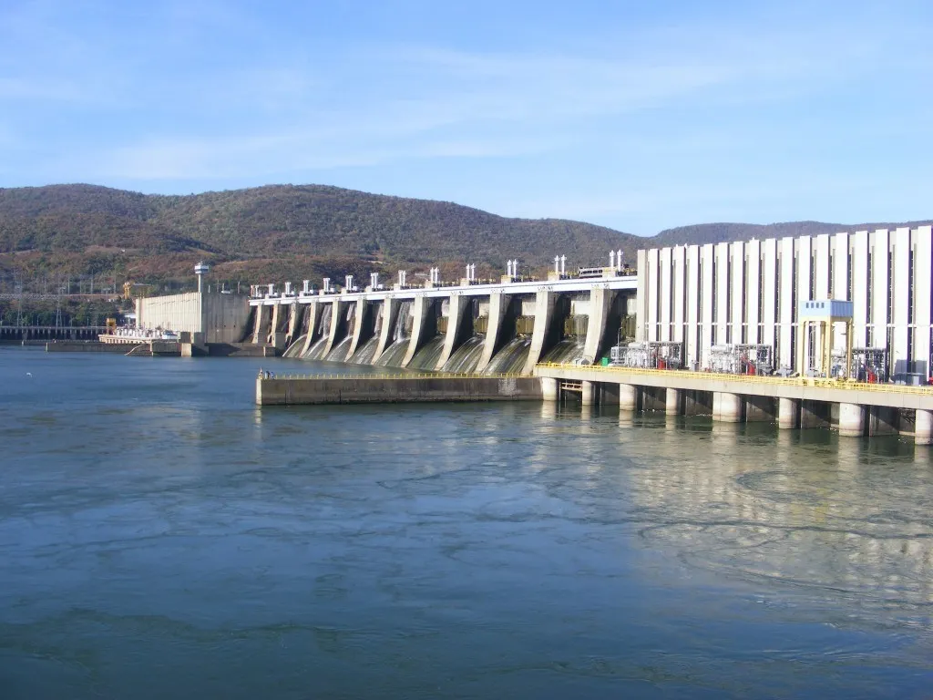 DEBITUL DUNĂRII DEVINE AMENINȚĂTOR ÎN AVAL DE PORȚILE DE FIER II