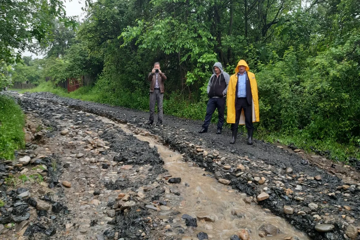 PAGUBE DE CIRCA 5 MILIOANE DE LEI PROVOCATE DE PLOILE DIN MEHEDINȚI