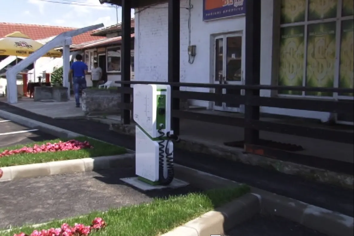 STREHAIA, PUNCT INTERMEDIAR DE ÎNCĂRCARE A MAȘINILOR ELECTRICE, ÎNTRE SEVERIN ȘI CRAIOVA