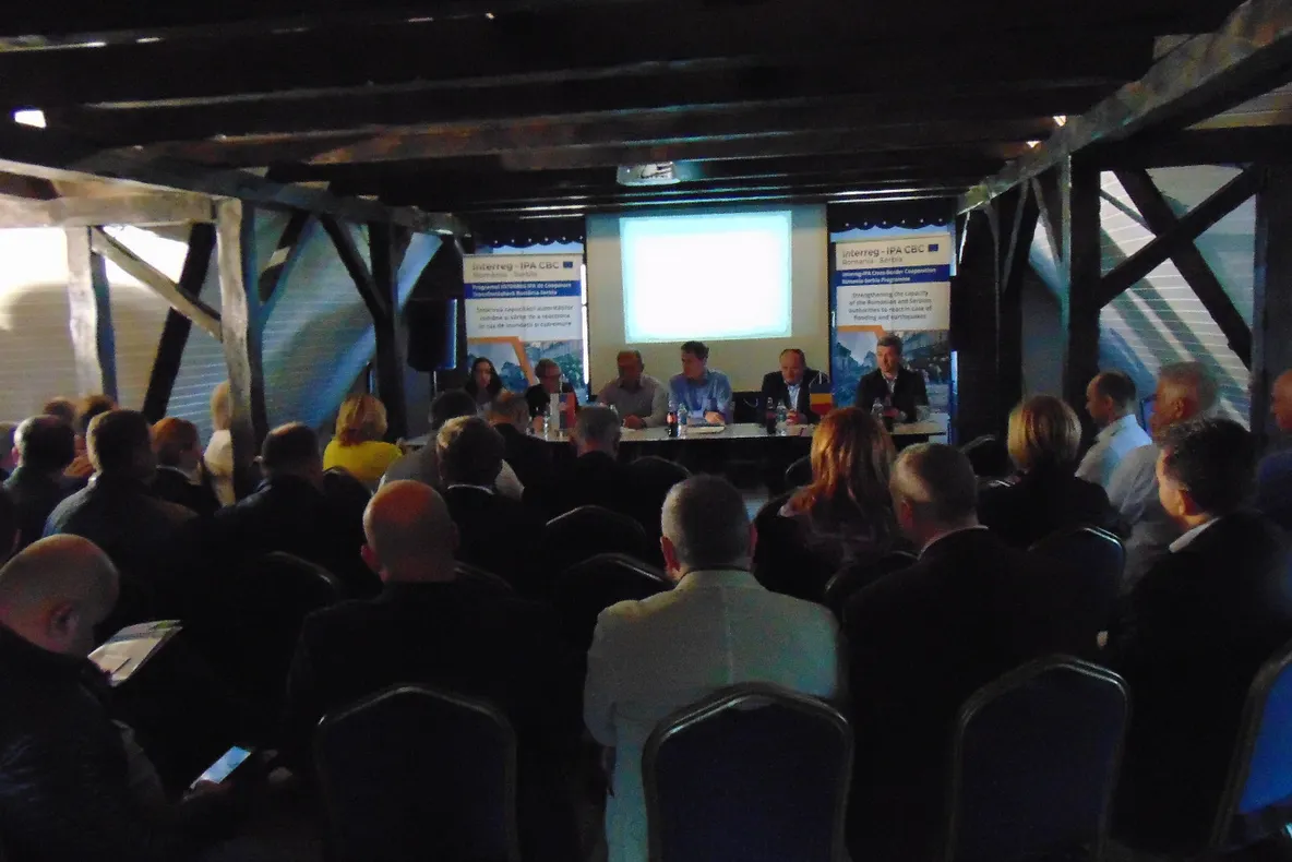 Seminar româno-sârb în domeniul situaţiilor de urgenţă la Ponoarele