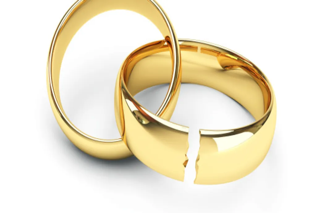 Mehedințenii divorțează pe bandă rulantă