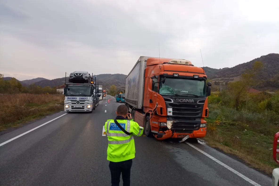 Trafic blocat pe DN 6, între Orșova și Caransebeș