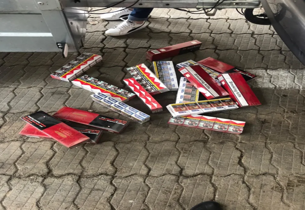 Prins cu peste 4.000 de țigarete netimbrate