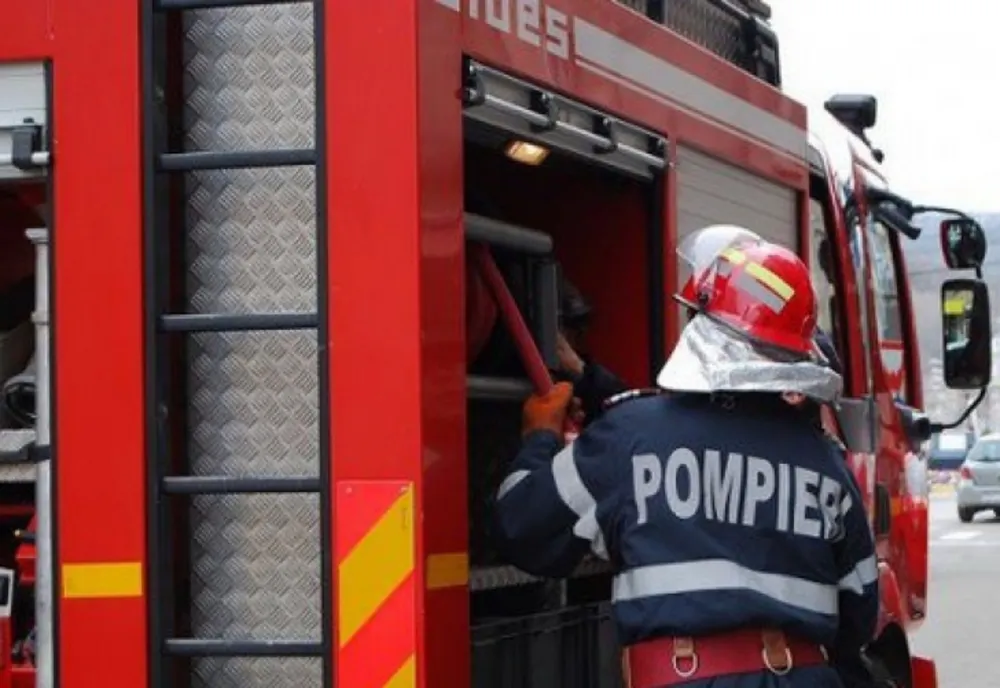 Peste 60 de misiuni ale pompierilor mehedințeni la acest sfârșit de săptămână