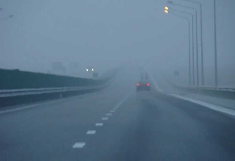 Circulație îngreunată de ceață miercuri dimineața