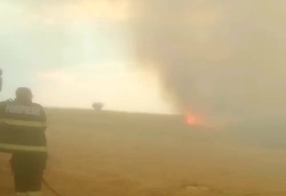 Opt incendii în Mehedinți, în doar câteva ore