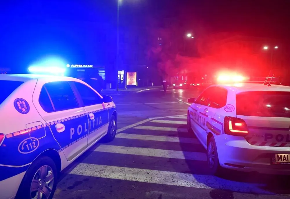 Trafic blocat pe centura Călimănești. Circulația este deviată prin oraș. Un TIR s- a răsturnat pe carosabil