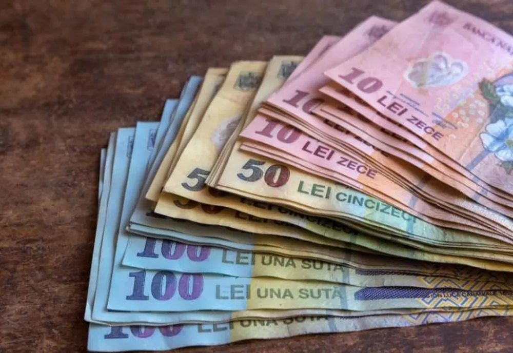 Guvernul a adoptat majorarea salariului minim cu 10% în valoare netă, respectiv 138 de lei