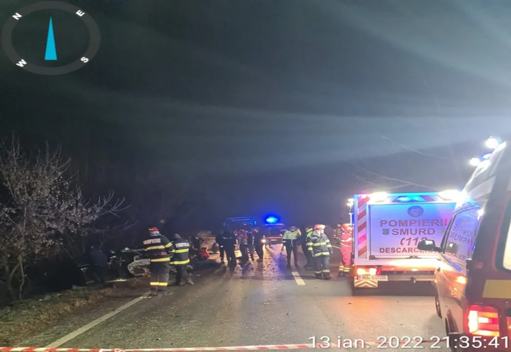 Mehedinţi: Trei persoane au murit într-un grav accident rutier