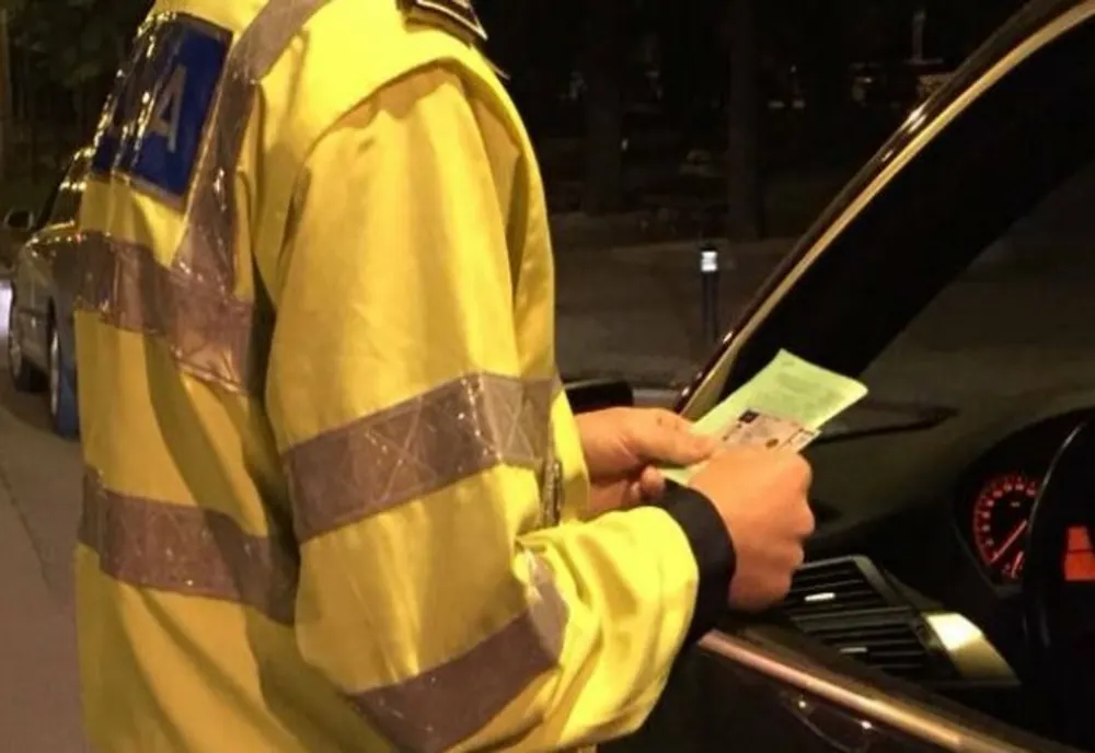  Un șofer a fost amendat cu 9.000 lei. Care a fost motivul