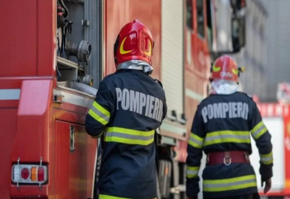 Incendiu izbucnit la un tir aflat în mers