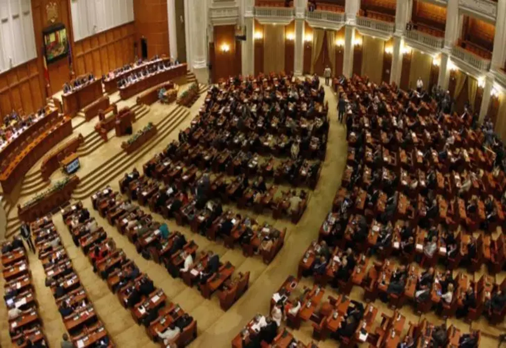 Guvernul Bolojan, în fața moțiunii de cenzură. Vot crucial în Parlament