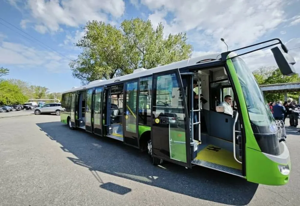 Două autobuze electrice în Severin