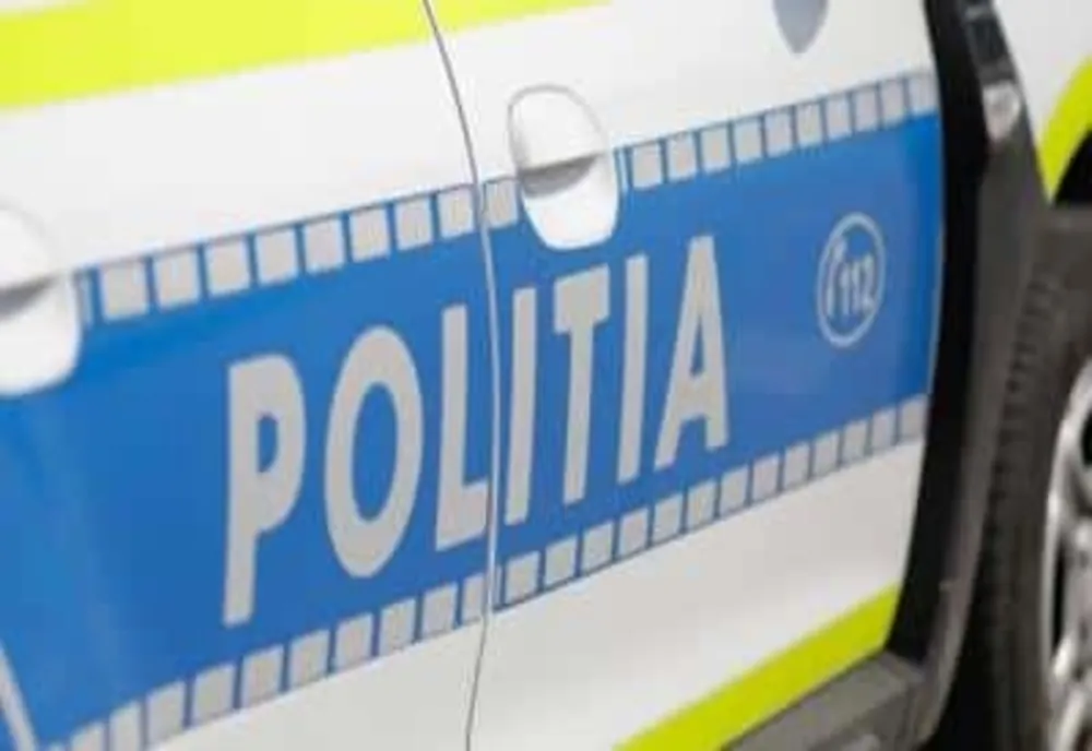 Incident între o camionetă și un TIR 