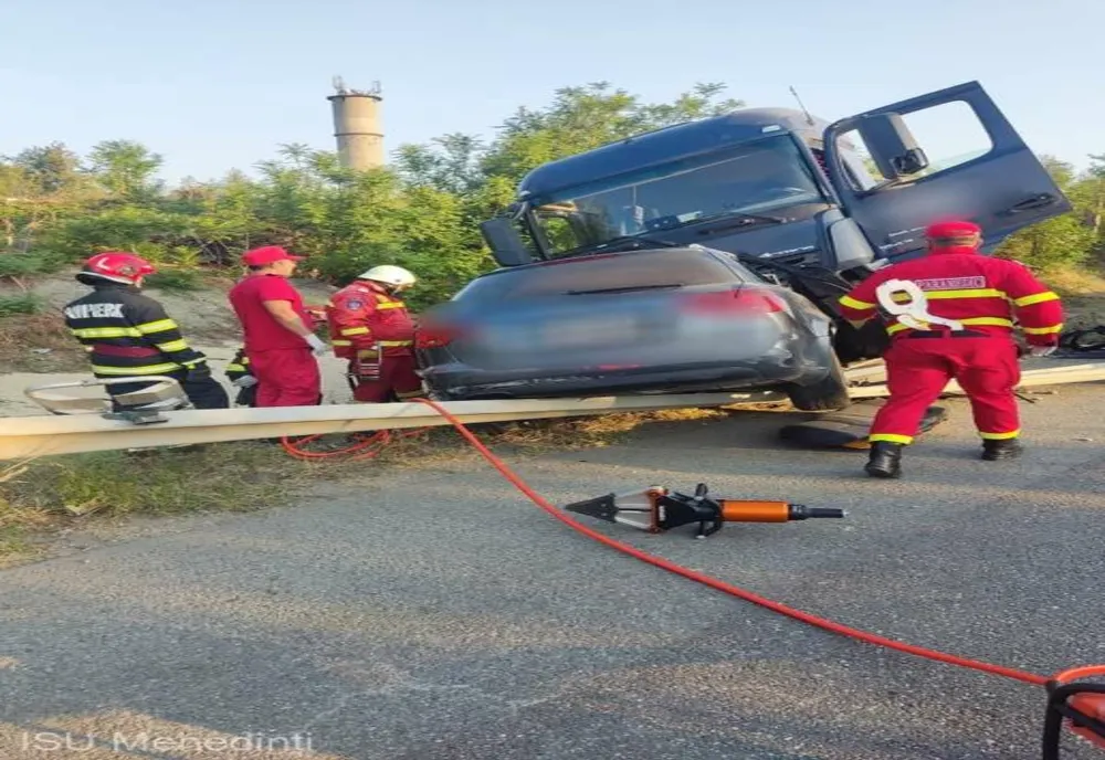 DOI MORŢI, ÎNTR-UN ACCIDENT PE CENTURA OCOLITOARE A MUNICIPIULUI DROBETA TURNU SEVERIN