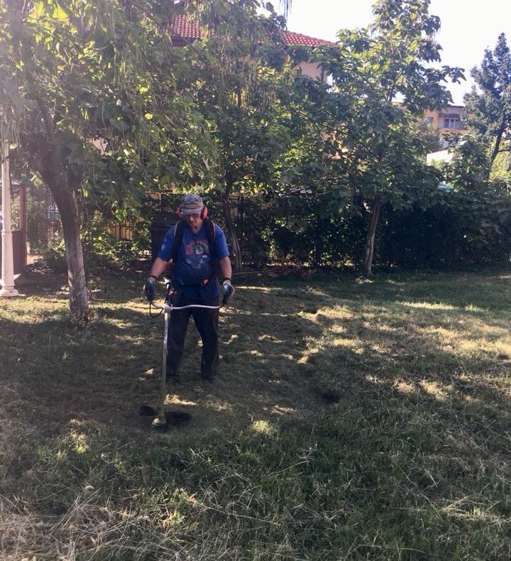 Școlile din Turnu Severin, igienizate de angajații primăriei