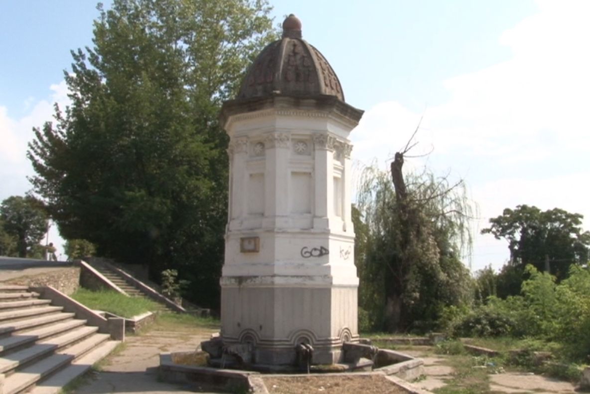 FÂNTÂNILE PUBLICE DIN SEVERIN, PERICOL PUBLIC