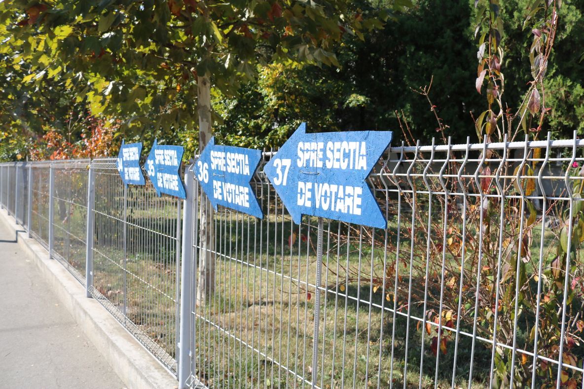 BEC, ora 13,00: Prezența la vot în Mehedinți se apropie de 15 la sută