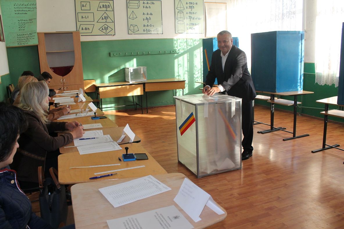 PRIMARUL SEVERINULUI A VOTAT, ALĂTURI DE SOȚIA SA