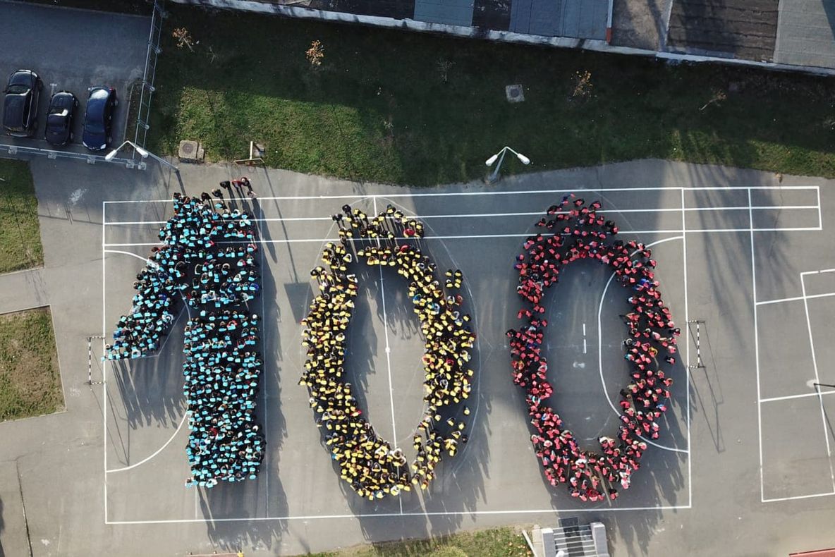 PENTRU ROMÂNIA, DIN INIMĂ DE COPIL