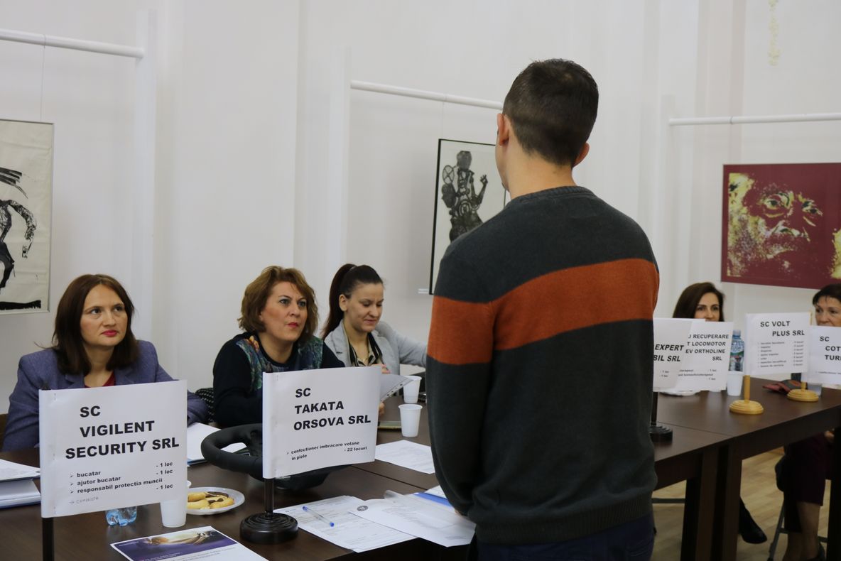 Sute de locuri de muncă disponibile pentru mehedințeni. Oferta este generoasă