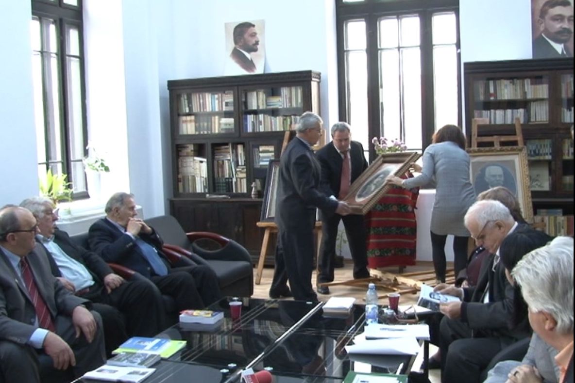 SPIRITELE ILUȘTRILOR ÎNAINTAȘI SUNT PRINTRE NOI