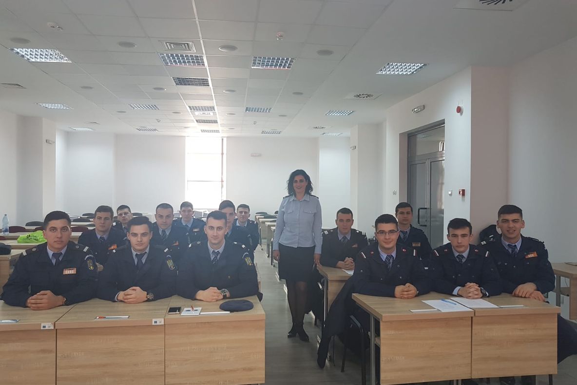 ISU Mehedinți: Studenţi pompieri în practică