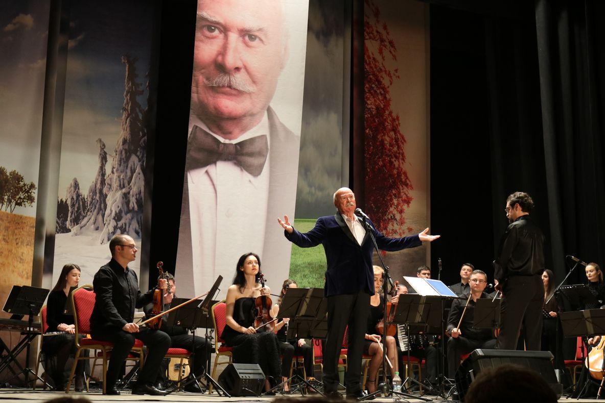 Tudor Gheorghe a susținut un concert de excepție la Palatul Culturii “Teodor Costescu”