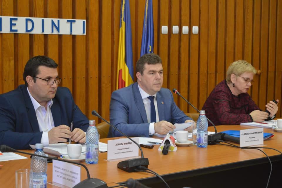 S-A ÎMPĂRȚIT BUGETUL DE LA CONSILIUL JUDEȚEAN