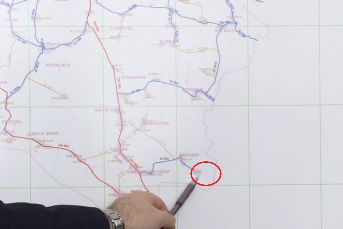 ASFALTARE CU FONDURI EUROPENE, DUPĂ PATRU ANI ÎN AȘTEPTAREA CONSTRUCTORULUI