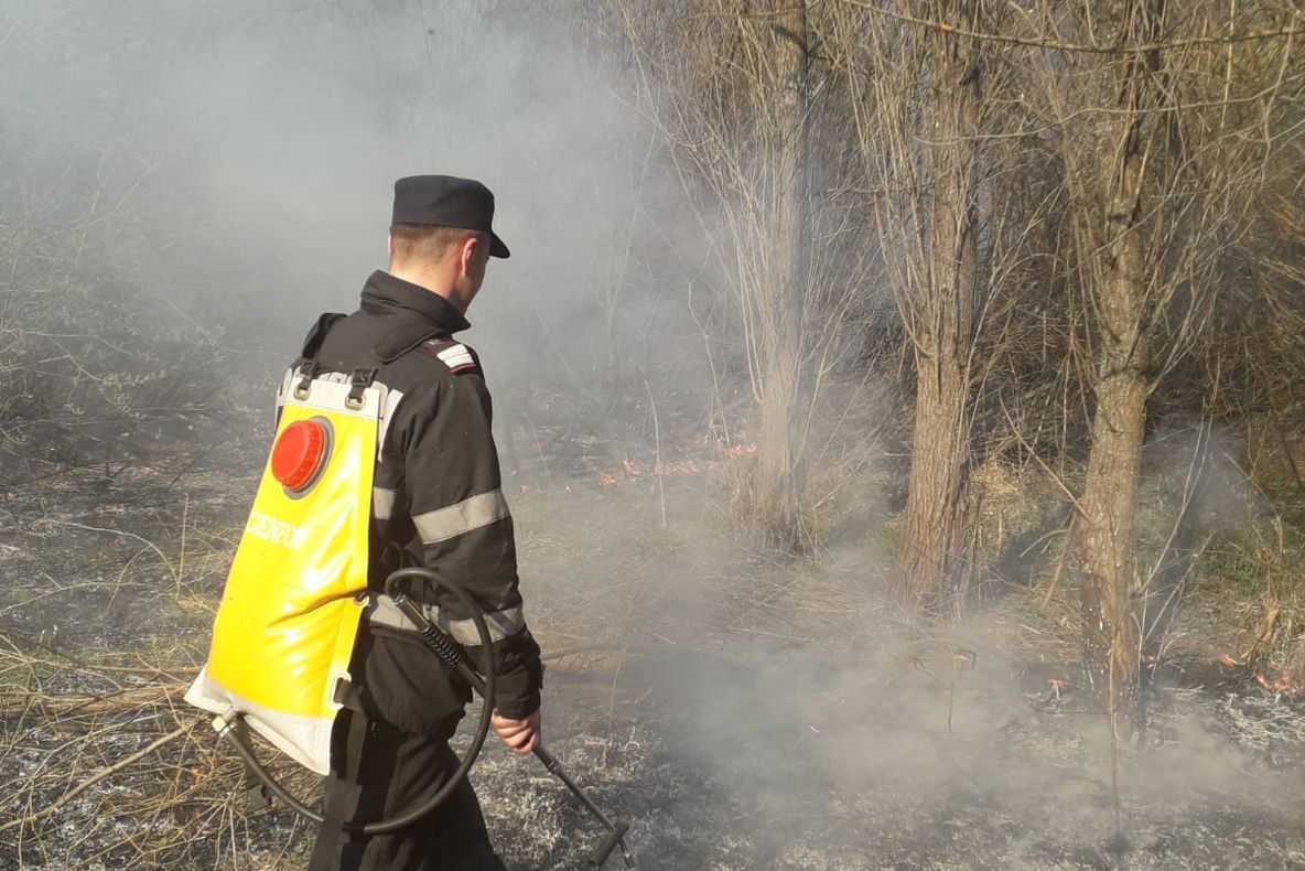 Pompierul rănit în incendiul de la Eșelnița este internat la Viena