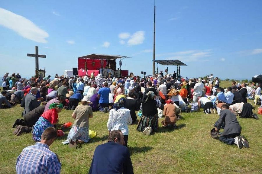 Credincioşii din satul Godeanu prăznuiesc vineri Ciumarca