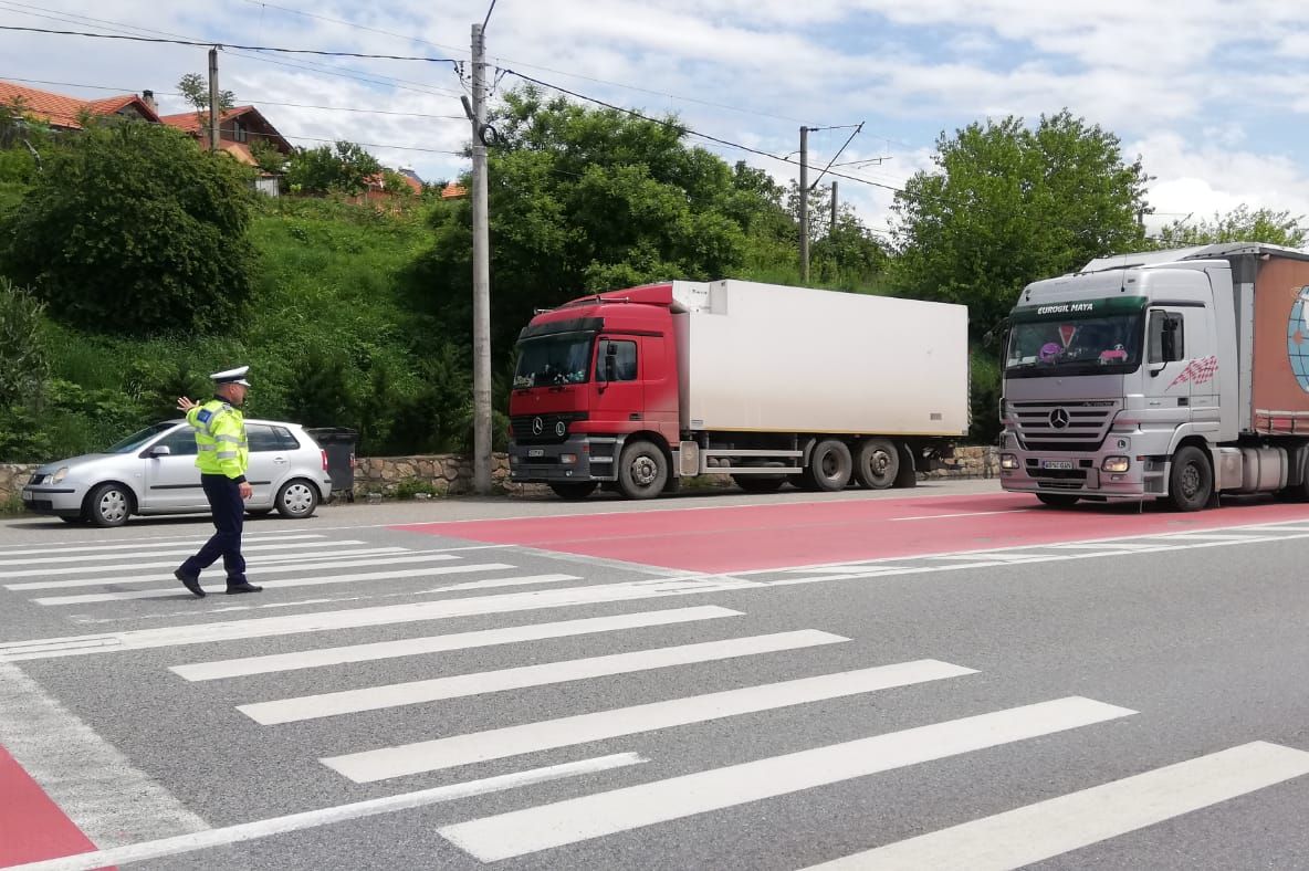 Acțiunea Truc - Bus în Mehedinți