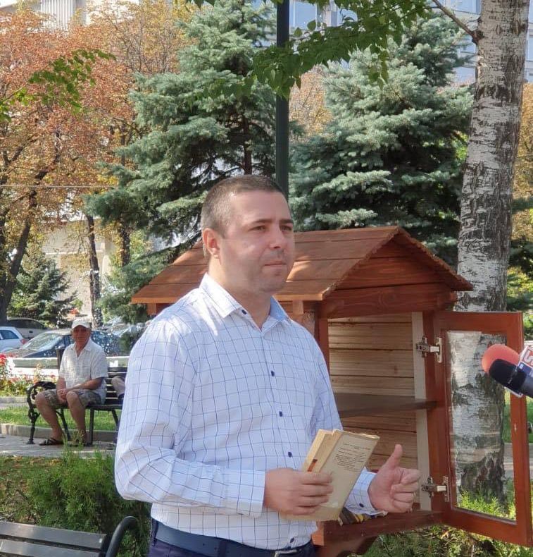 Daniel Cîrjan: Prima bibliotecă în aer liber în Turnu Severin