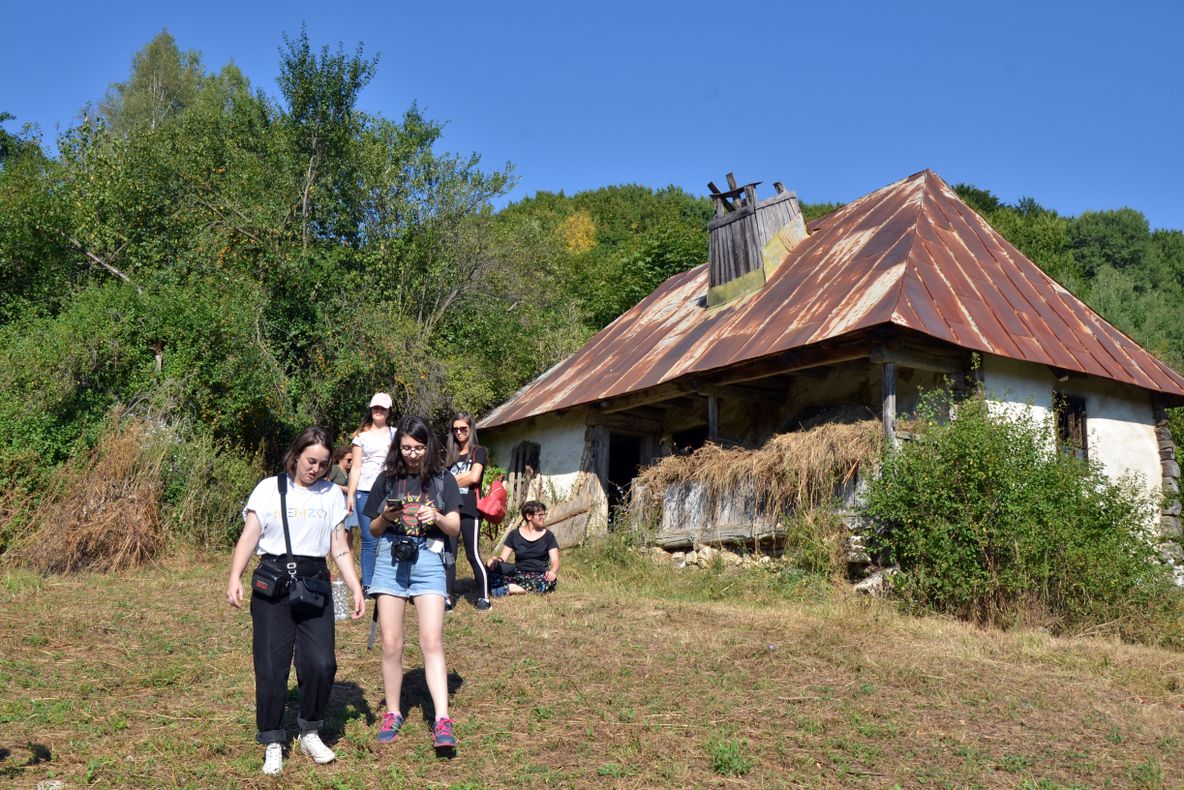 Școala de vară „Arhitectura tradițională în Geoparcul Platoul Mehedinți”, ediția a III-a