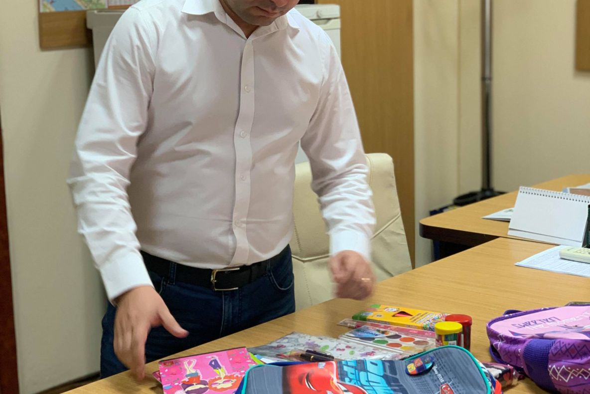 Aproape 800 de copii înscriși în clasa pregătitoare vor primi un ghiozdan