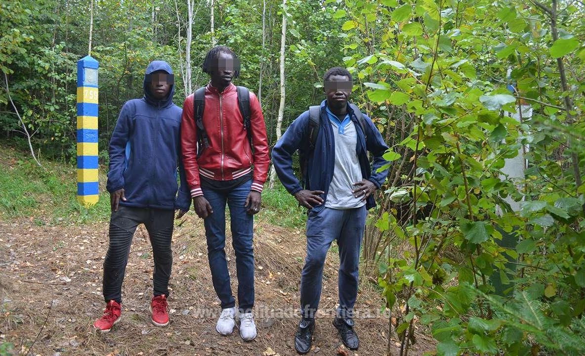 Români salvați de polițiștii de frontieră dintr-o ambarcațiune în derivă pe Dunăre